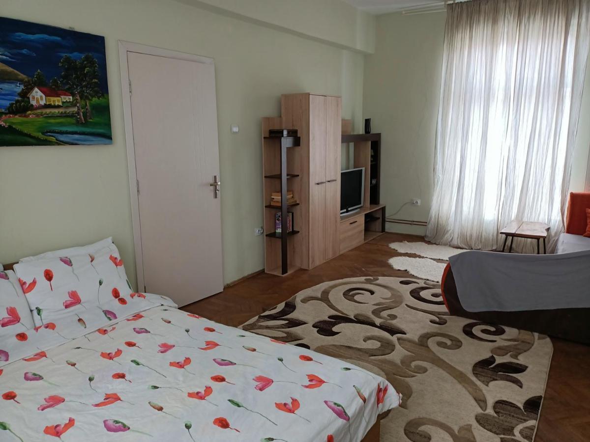 Lovely Apartament In Bucharest, Baba Novac Area ภายนอก รูปภาพ
